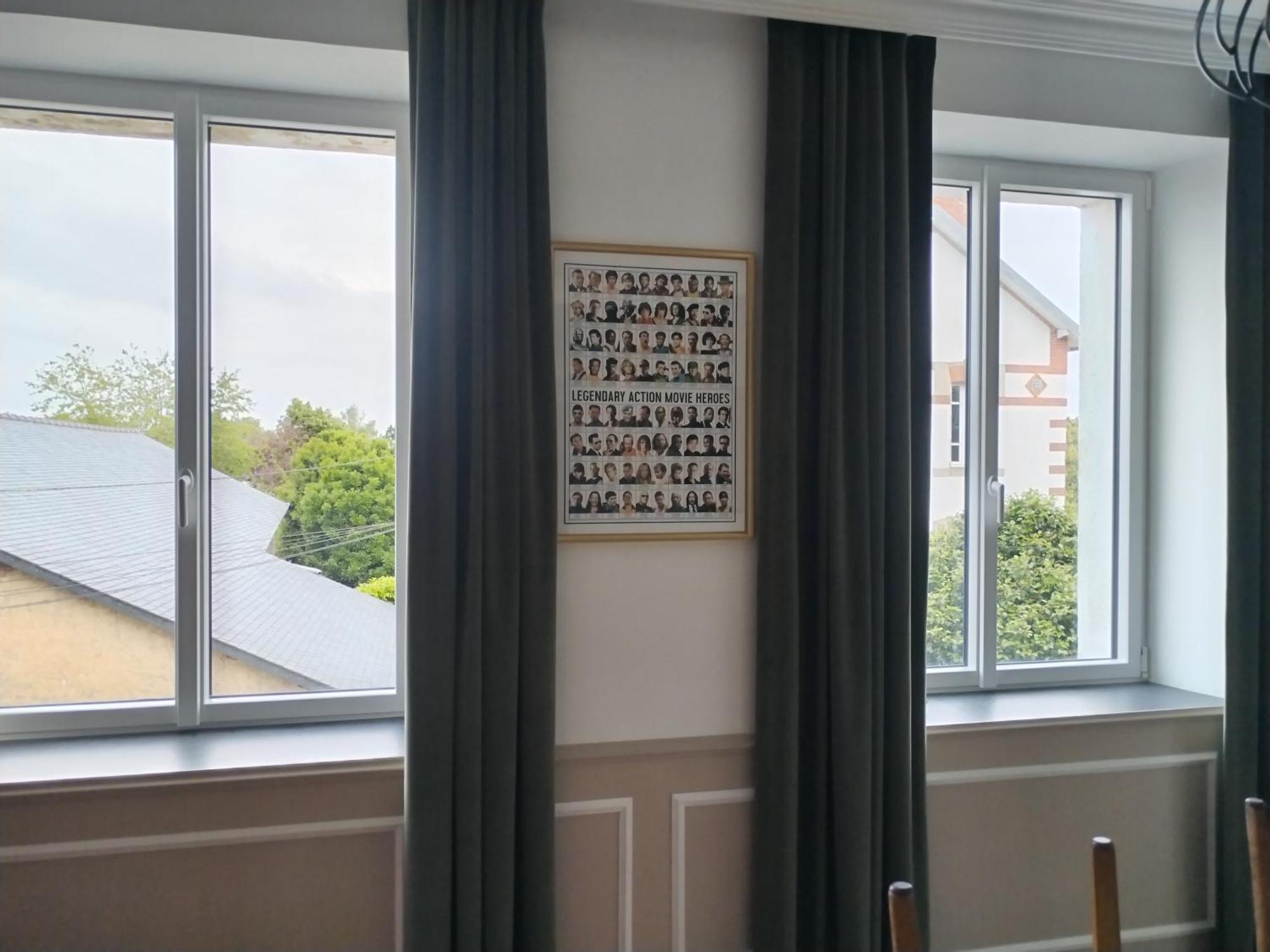 Le Familia Apartment Guer Luaran gambar