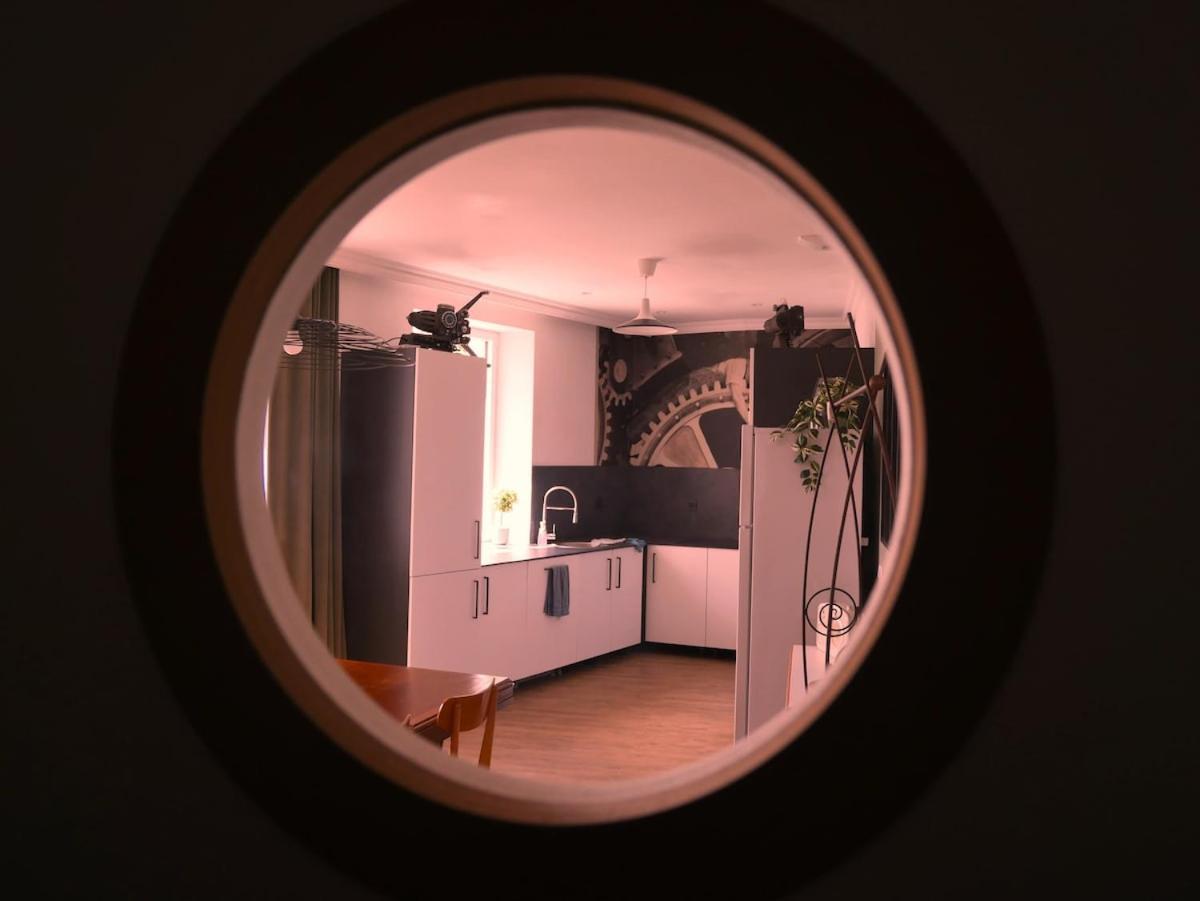 Le Familia Apartment Guer Luaran gambar