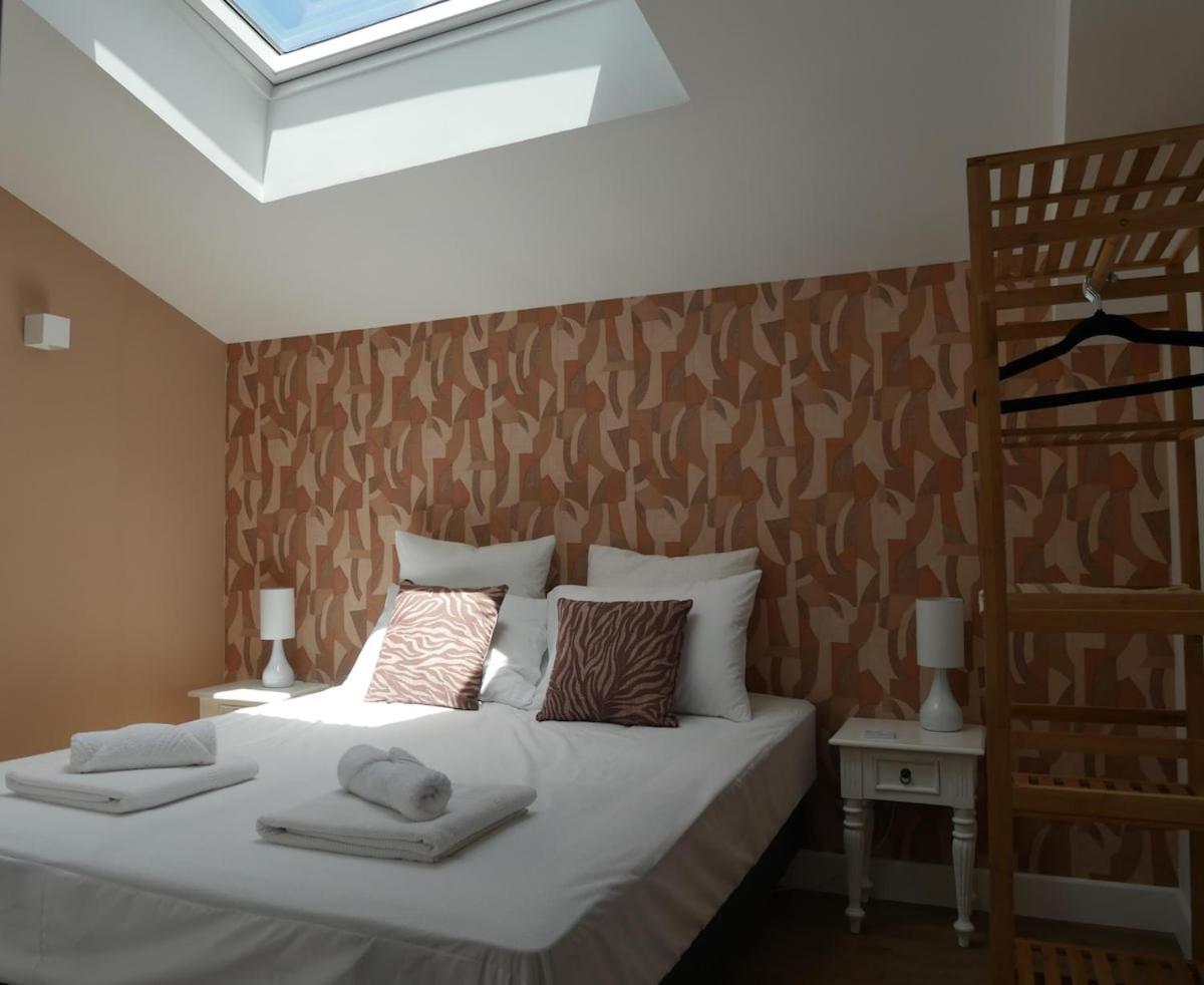 Le Familia Apartment Guer Luaran gambar